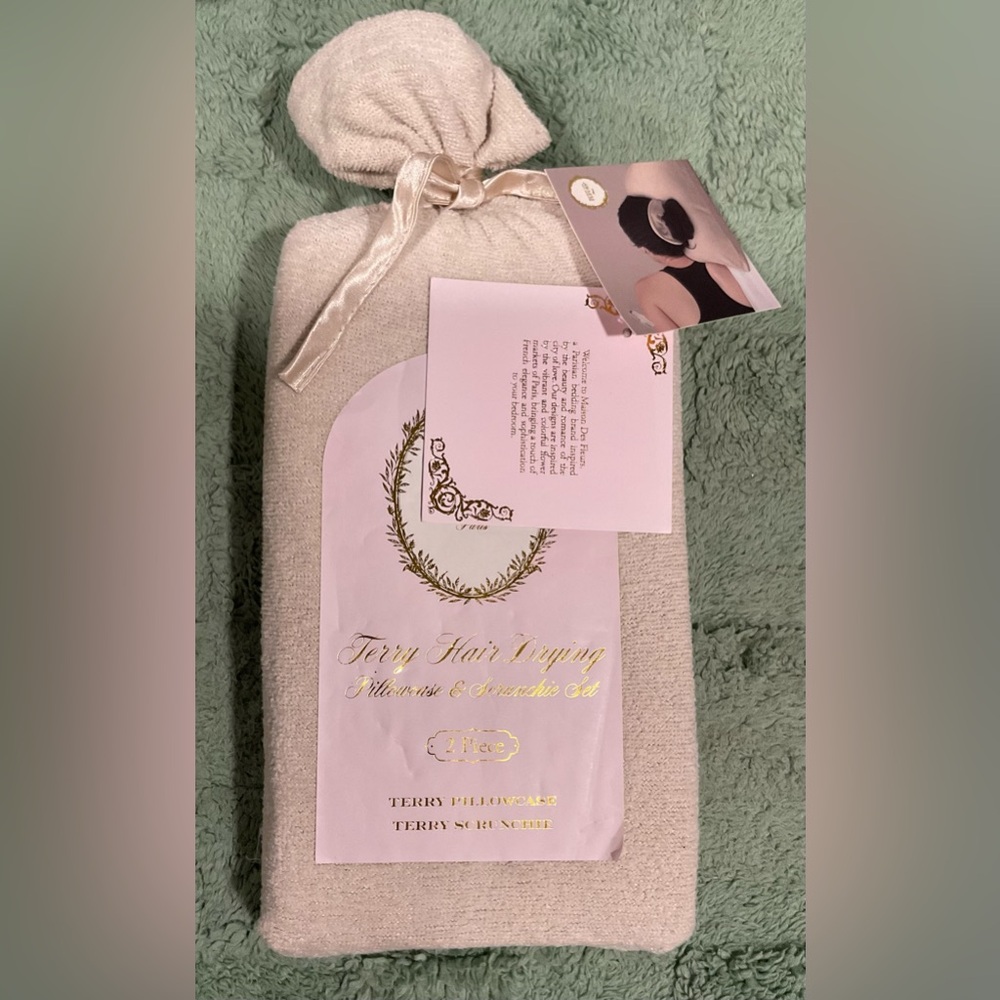 Luxurious Cream Hair Drying Pillowcase & Scrunchie Set